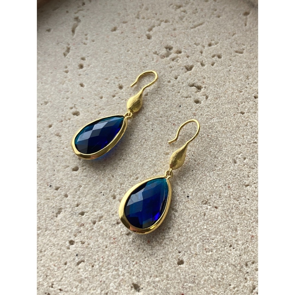 Goldโ Tone Earrings Faceted Cobalt Blue Teardrop Crystal Glass Bezel Set Dangle